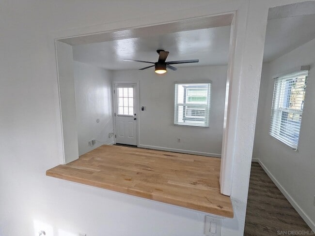 Building Photo - 2017 Reed Ave
