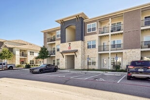 Building Photo - RESIDENCES OF STILLWATER