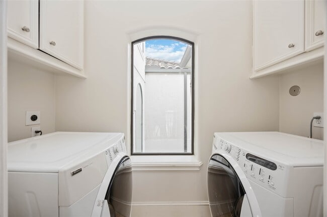 Building Photo - 4607 Inker St