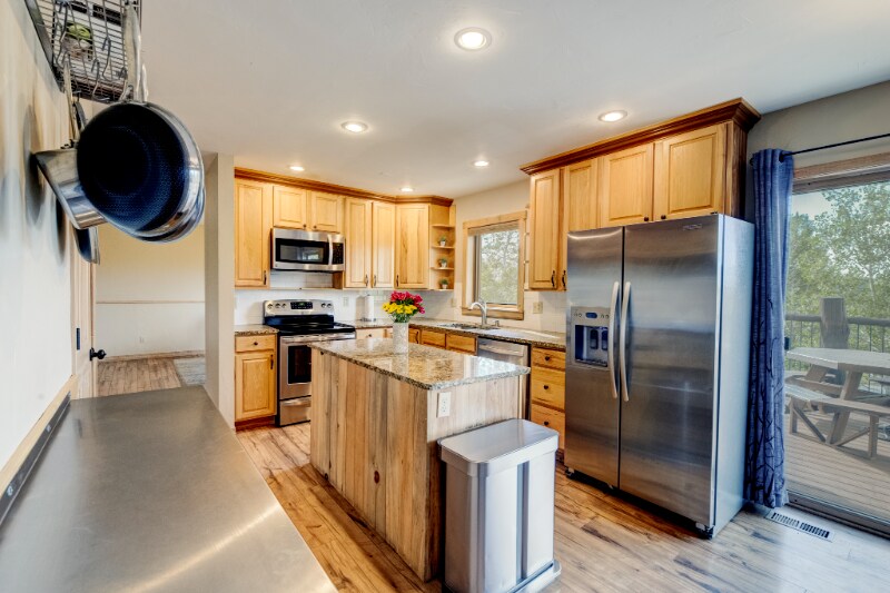 Building Photo - 370 Kelhi Ct