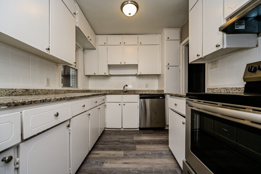 Building Photo - 415 Chamlee Dr