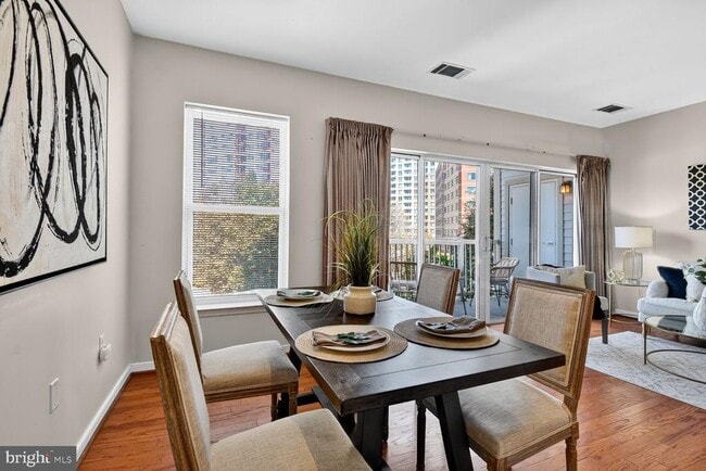 Building Photo - 8045 Newell St