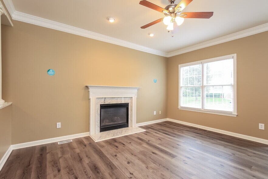 Building Photo - 5125 Casland Dr