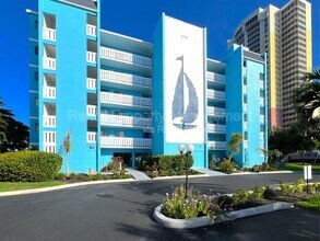 Building Photo - 2711 First Street