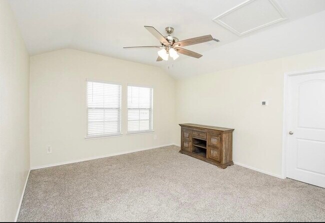 Building Photo - 21170 Alder Oaks Dr