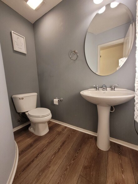 Building Photo - 1485 Mosaic Gln