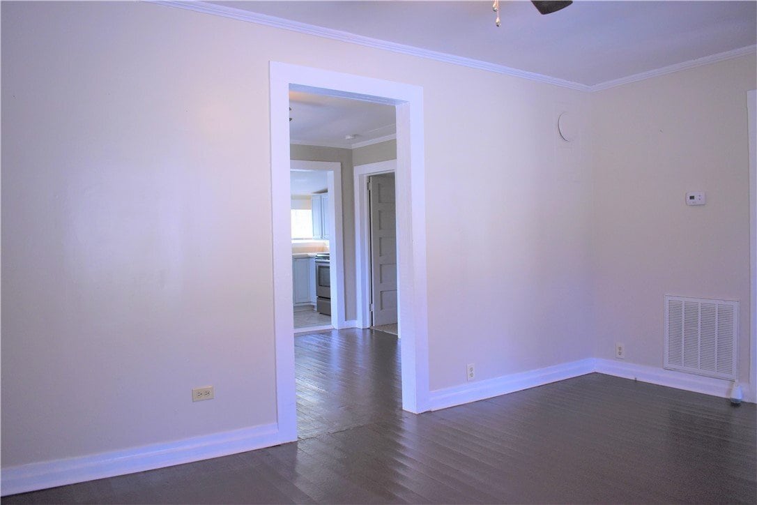 Building Photo - 407 Old Seneca Rd