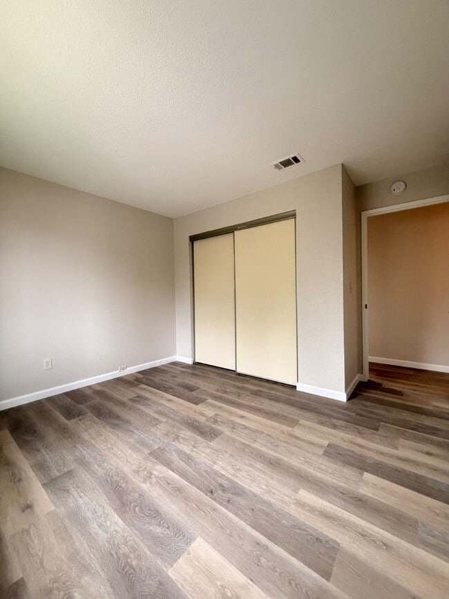 Building Photo - 11150 Trinity River Dr