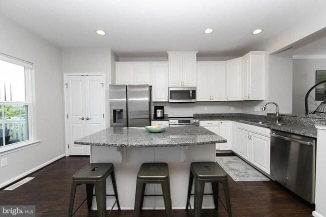 Building Photo - 304 Iannelli Rd