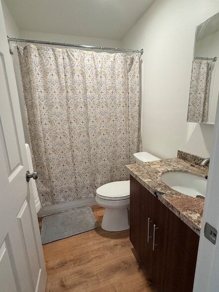 Building Photo - 73-4177-4177 Holu St