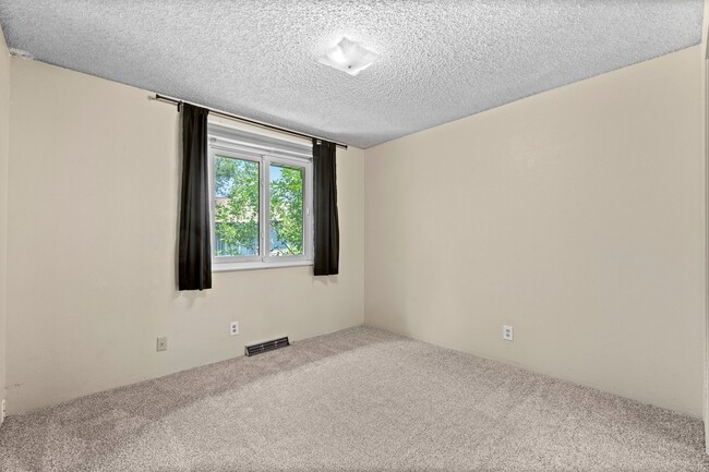 bed #2 - 3061 W 92nd Ave