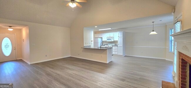 Building Photo - 2 Mill Ridge Pl