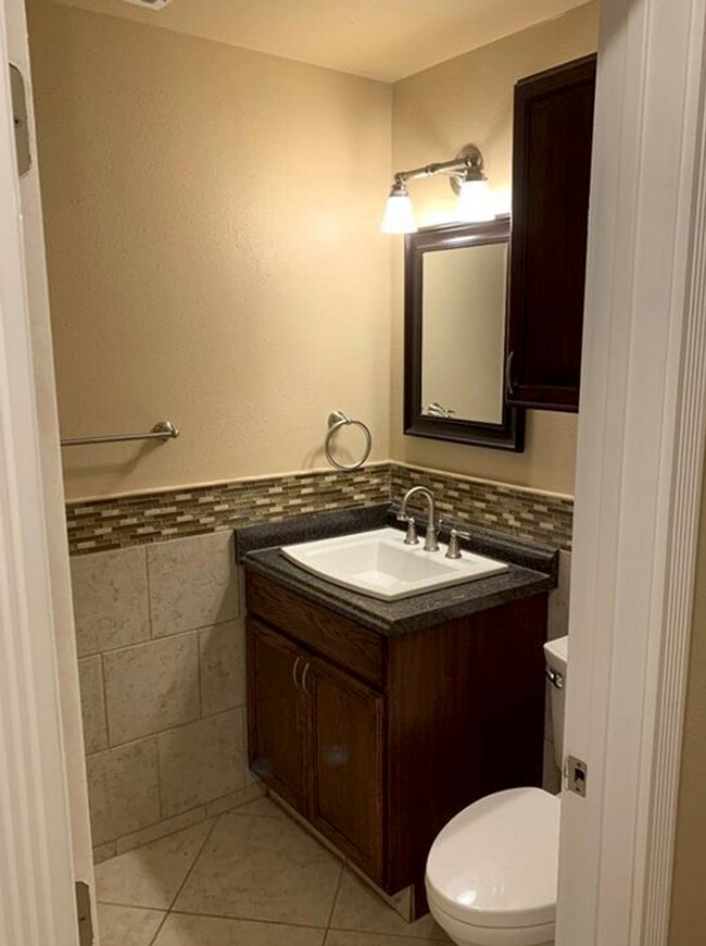 Building Photo - 3 bedroom 2 bathroom in Live Oak