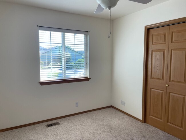 Building Photo - Lovely Single Level Home in Oak Harbor and...
