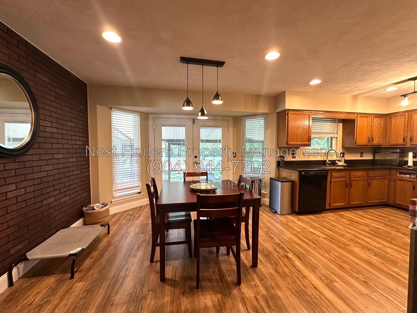 Building Photo - 2051 Oak Water Dr