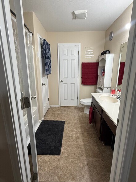 Building Photo - 409 Pargo Dr