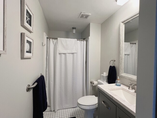 Building Photo - 376 Ocean Ave