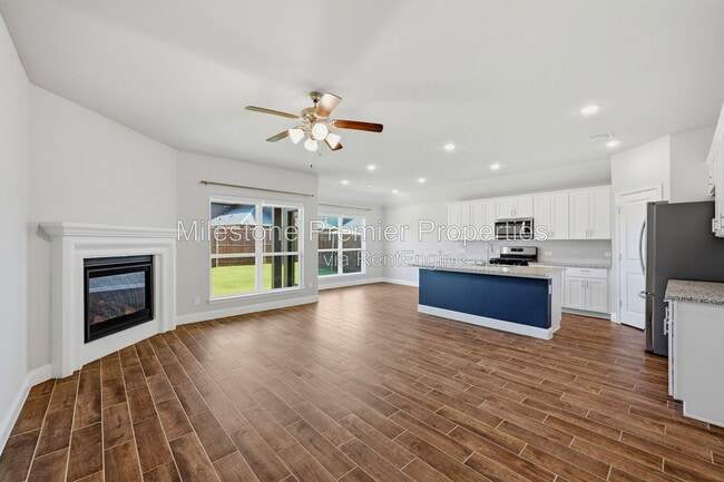 Building Photo - 425 Hoot Owl Hl