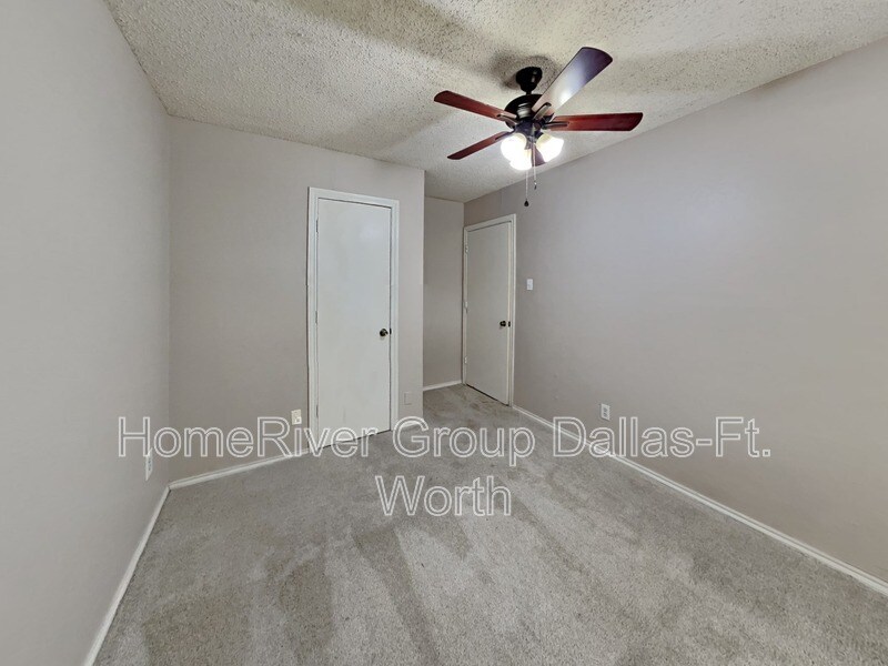 Building Photo - 3125 Landover Dr