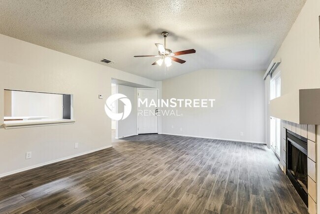 Building Photo - 3 Bedroom Pet-Friendly Home in SAN ANTONIO, TX with Main Street Renewal