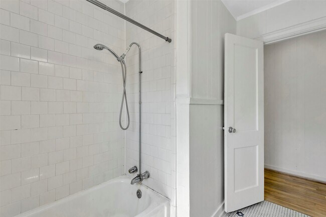 Building Photo - 1509 Enid St
