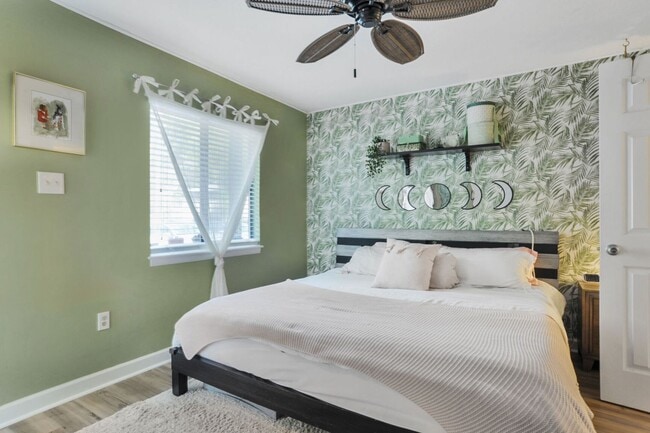 Building Photo - Beautiful First Floor Condo in Palmetto Commons