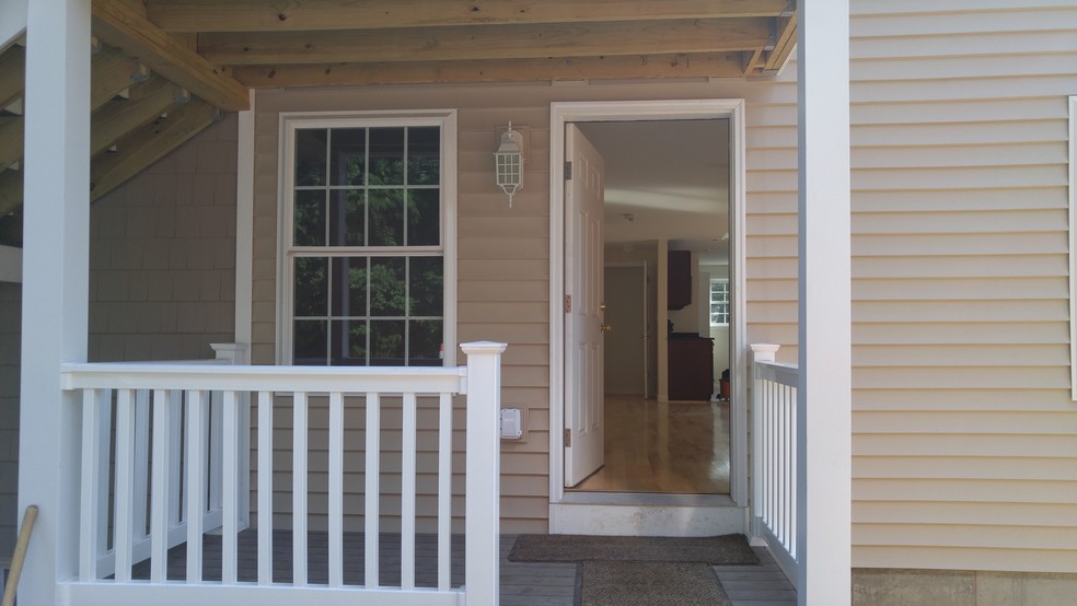 Private front porch - 28 Old Pine Hill Rd