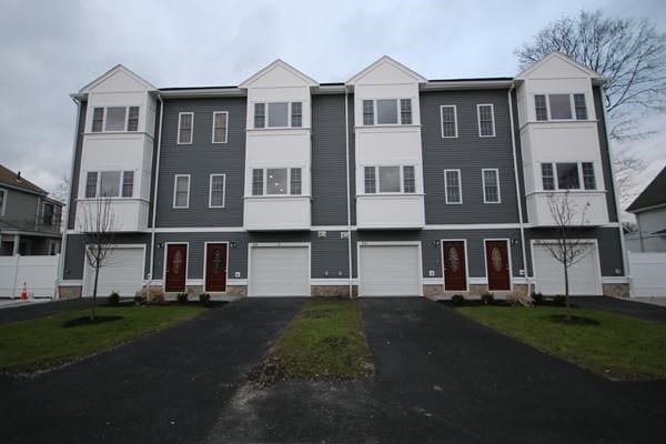 Primary Photo - 106 Intervale St