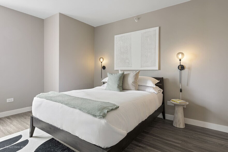 Building Photo - 45 E Chicago Ave