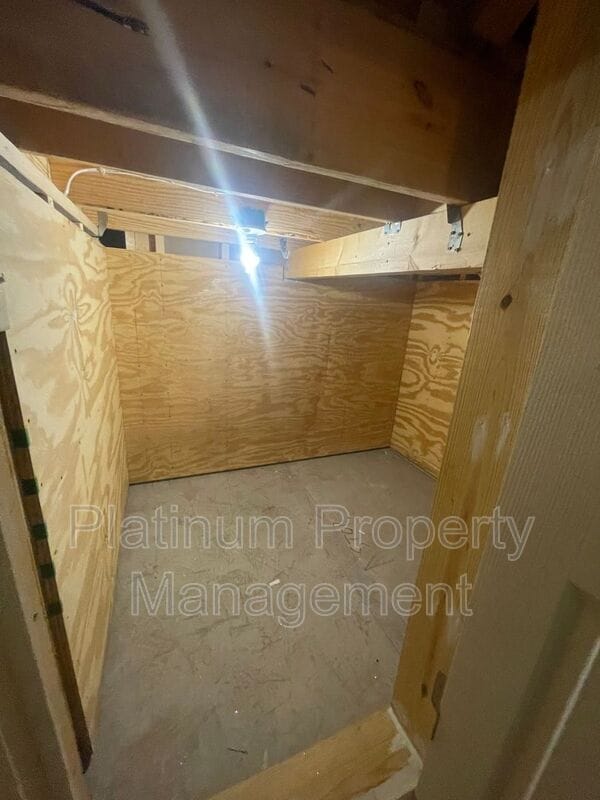 Building Photo - 7350 Silk Tree Pointe