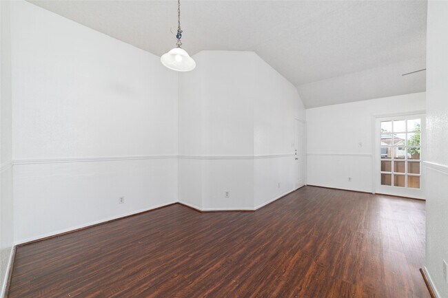 Building Photo - 1308 Brenda Ln