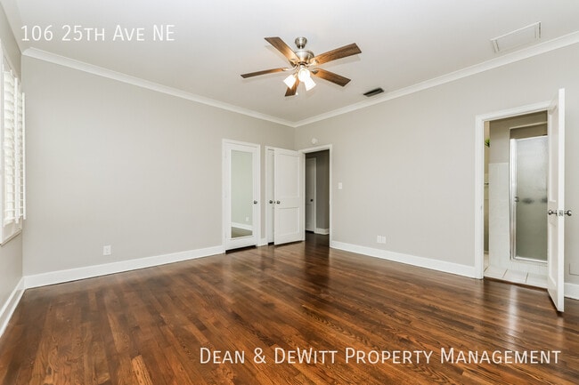 Building Photo - 106 25th Ave NE