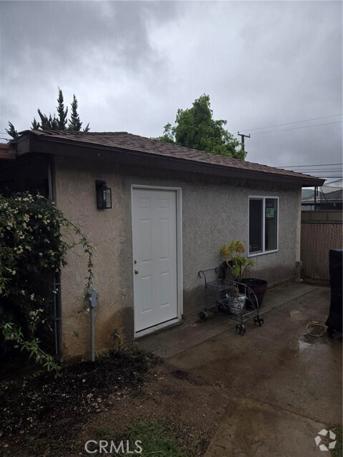 Building Photo - 187 Carmelita Ln W