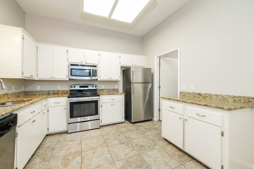 Building Photo - 324 Marrgate Dr