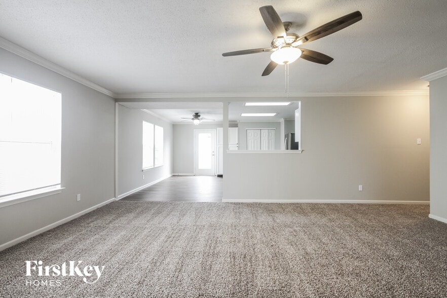 Building Photo - 2197 Westmere Dr