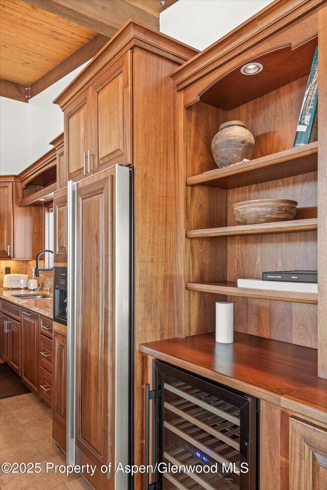 Building Photo - 2227 Juniper Hill Rd