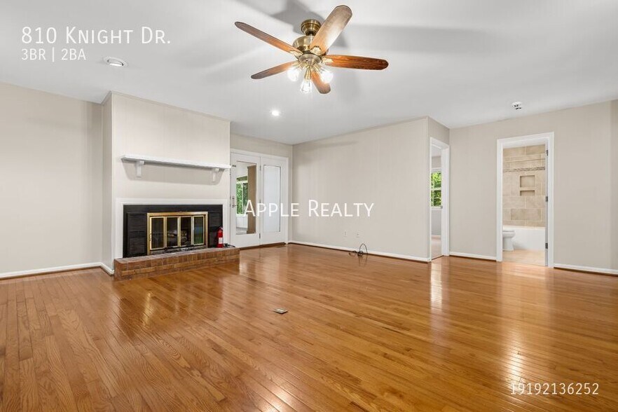 Building Photo - 810 Knight Dr