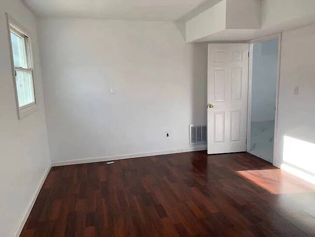 Building Photo - 217 Armstrong Ave