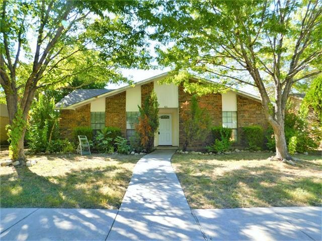 Building Photo - 421 Shadowcrest Ln