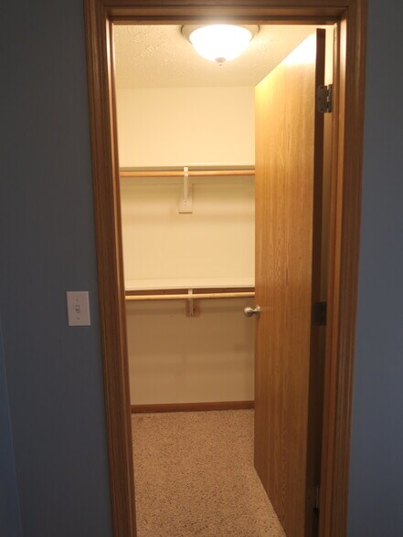 bedroom 3 walk in closet - 11714 S 203rd St
