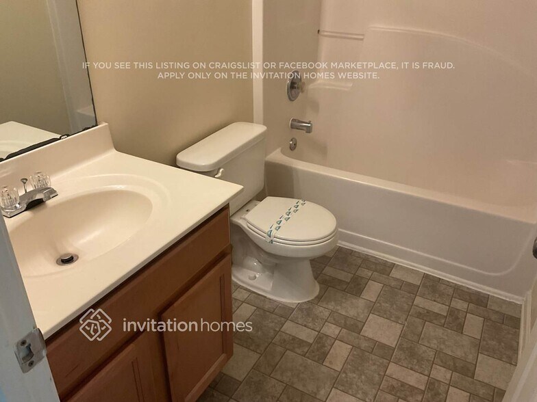 Building Photo - 911 Wind Carved Ln