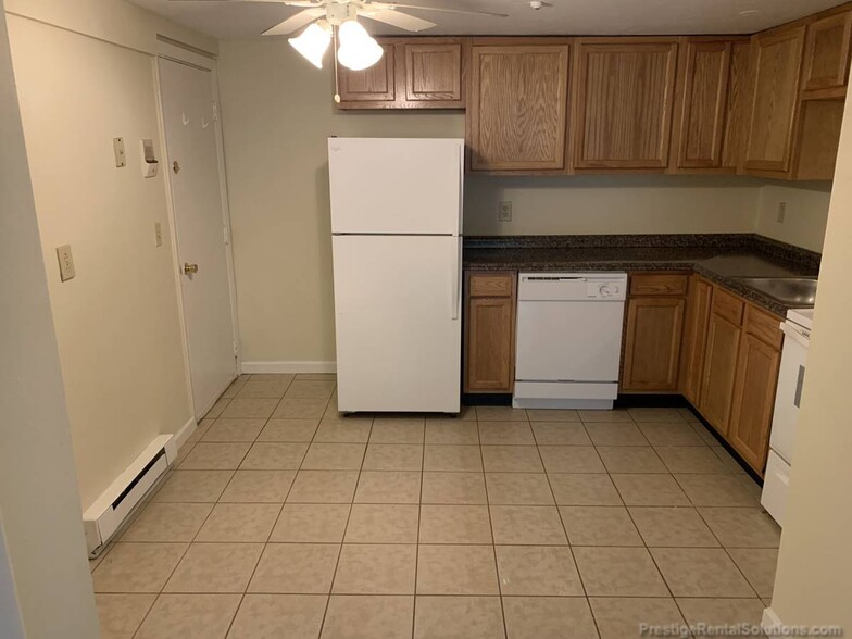 Building Photo - 39 Dinan Dr