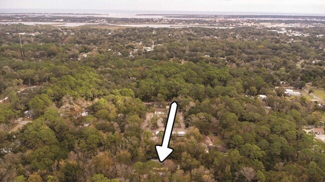 Building Photo - 841 Helen St