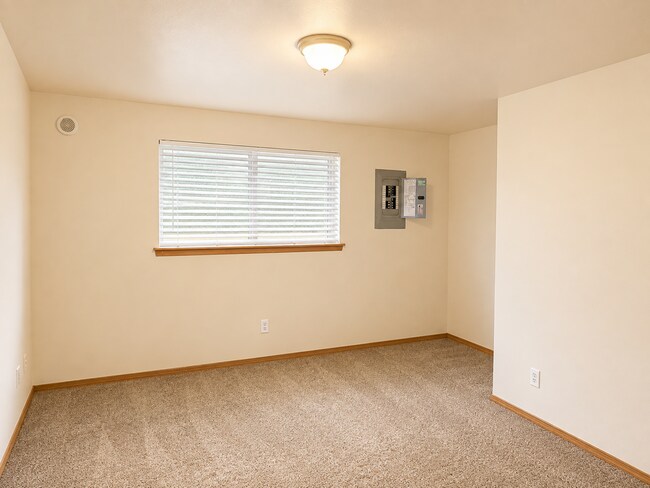 Building Photo - 60 E Hemlock Ct