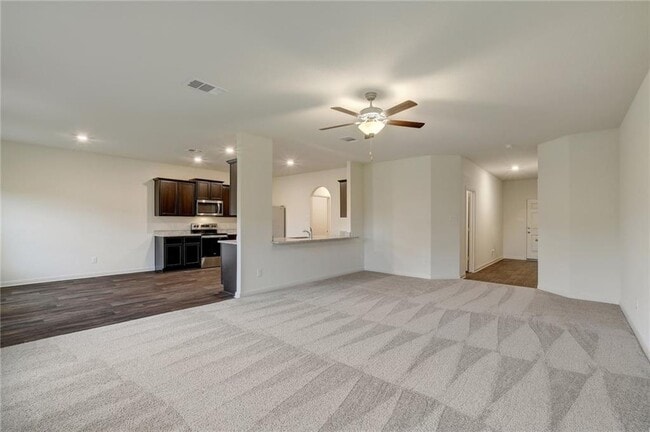 Building Photo - 1302 Amy Dr