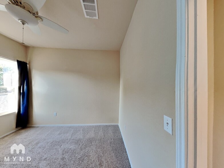 Building Photo - 2216 Zach Scott St