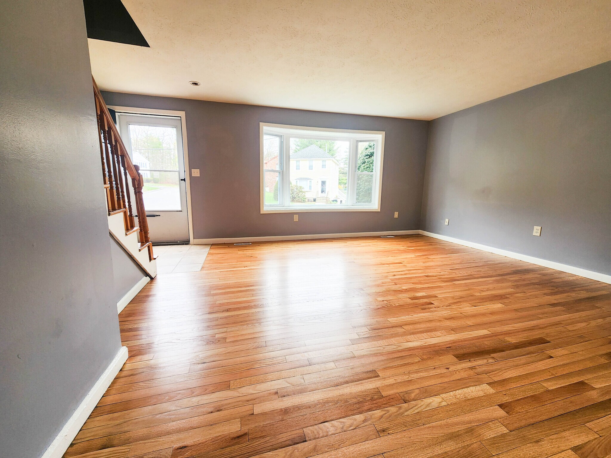 Building Photo - 67 Burgundy Dr