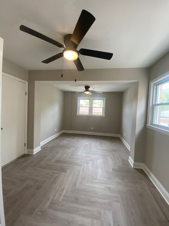 Master Bed - 6114 W Leland Ave