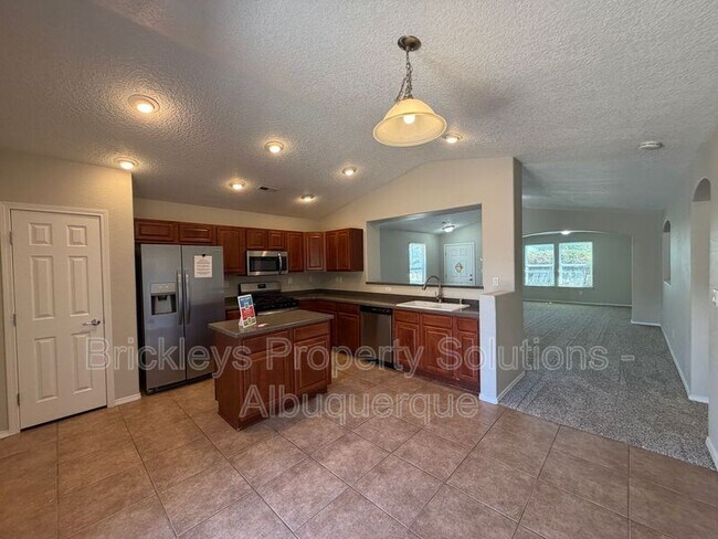 Building Photo - 8035 Sierra Altos Pl NW