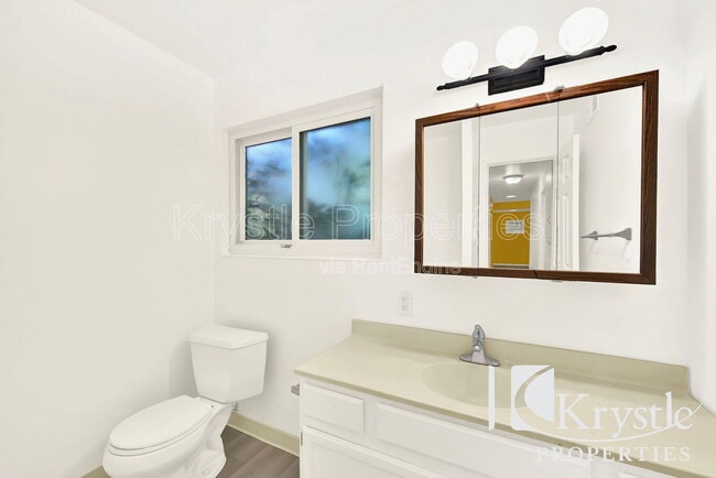 Building Photo - 306 Keats Dr